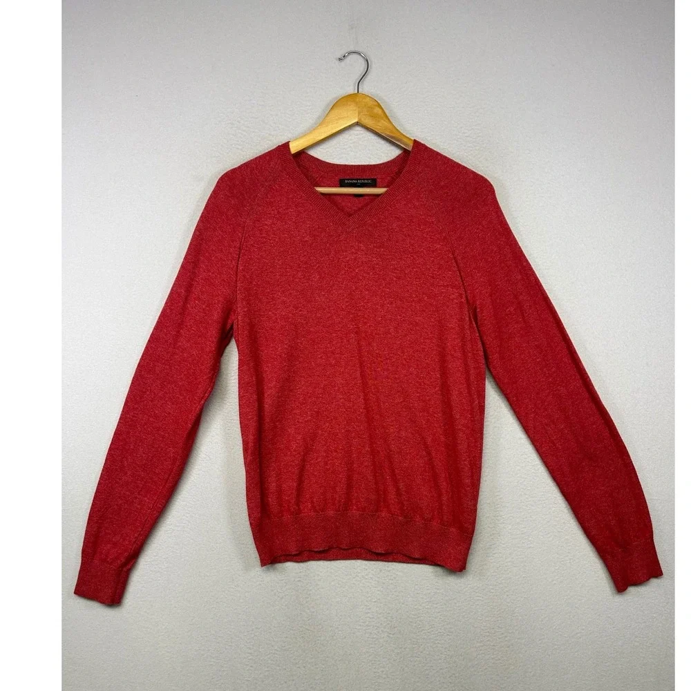 Preppy Banana Republic Men S Red V-Neck Cotton Raglan Long Sleeve Sweater
